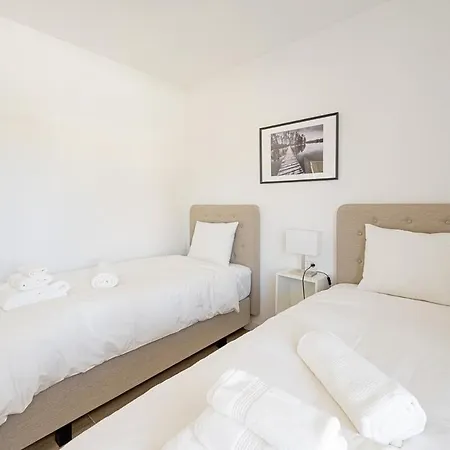 Modern Oasis In Nueva Andalucia Apartamento Marbella