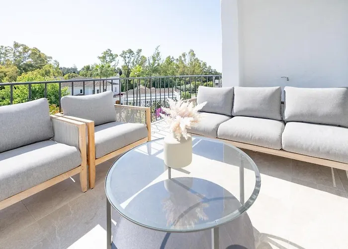 Modern Oasis In Nueva Andalucia 아파트 마르베야